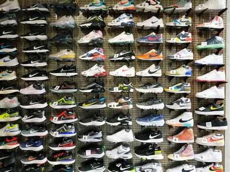 sneaker street